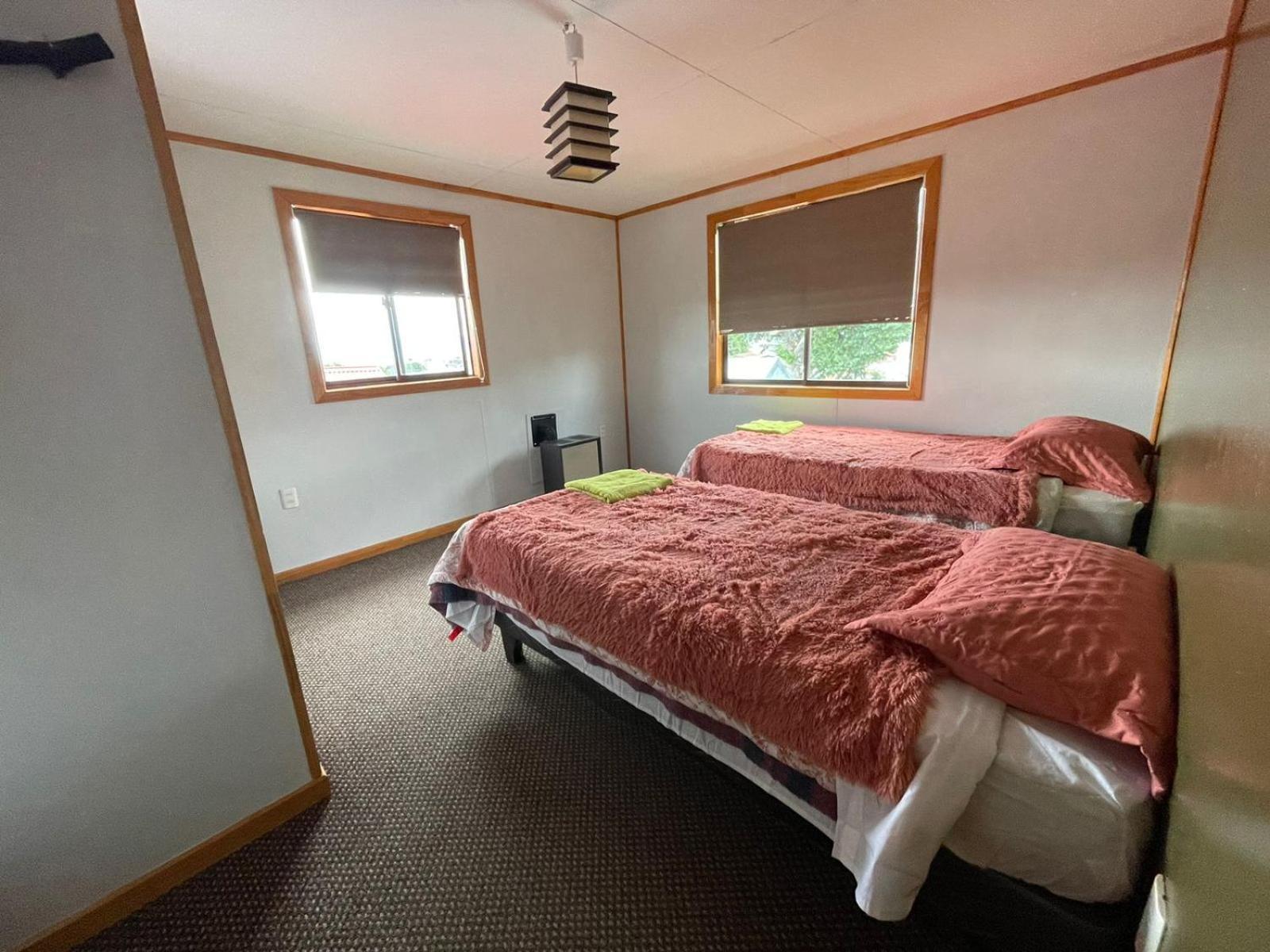 Posada De Los Gatos Bed & Breakfast Puerto Natales Bagian luar foto