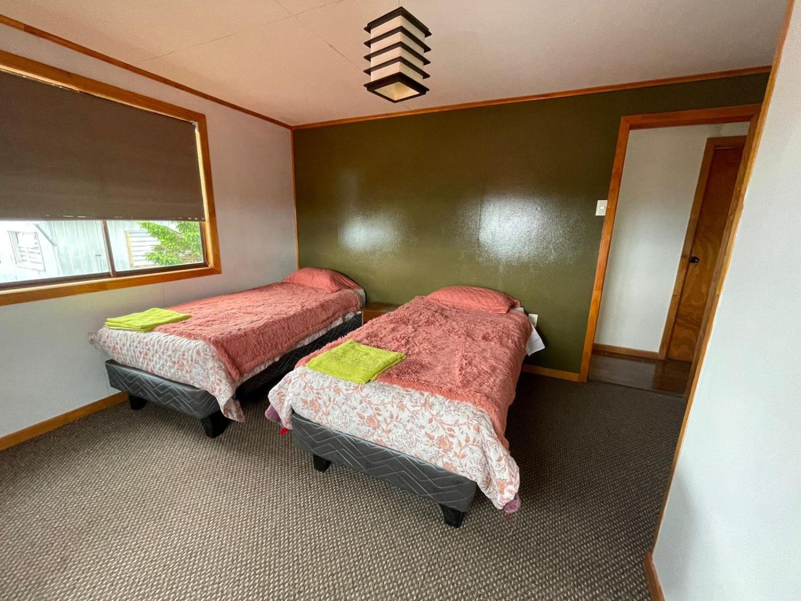 Posada De Los Gatos Bed & Breakfast Puerto Natales Bagian luar foto